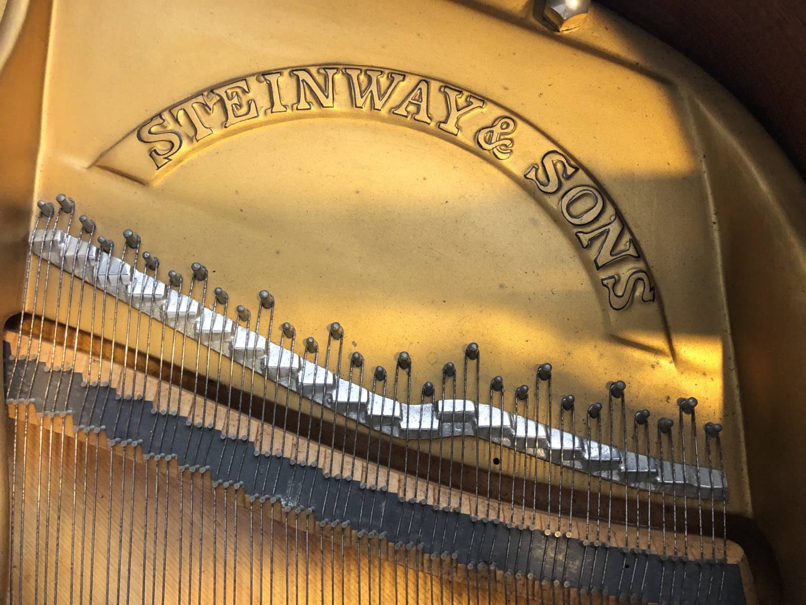 Restauration de Piano à queue de la marque haut de gamme Steinway & Sons