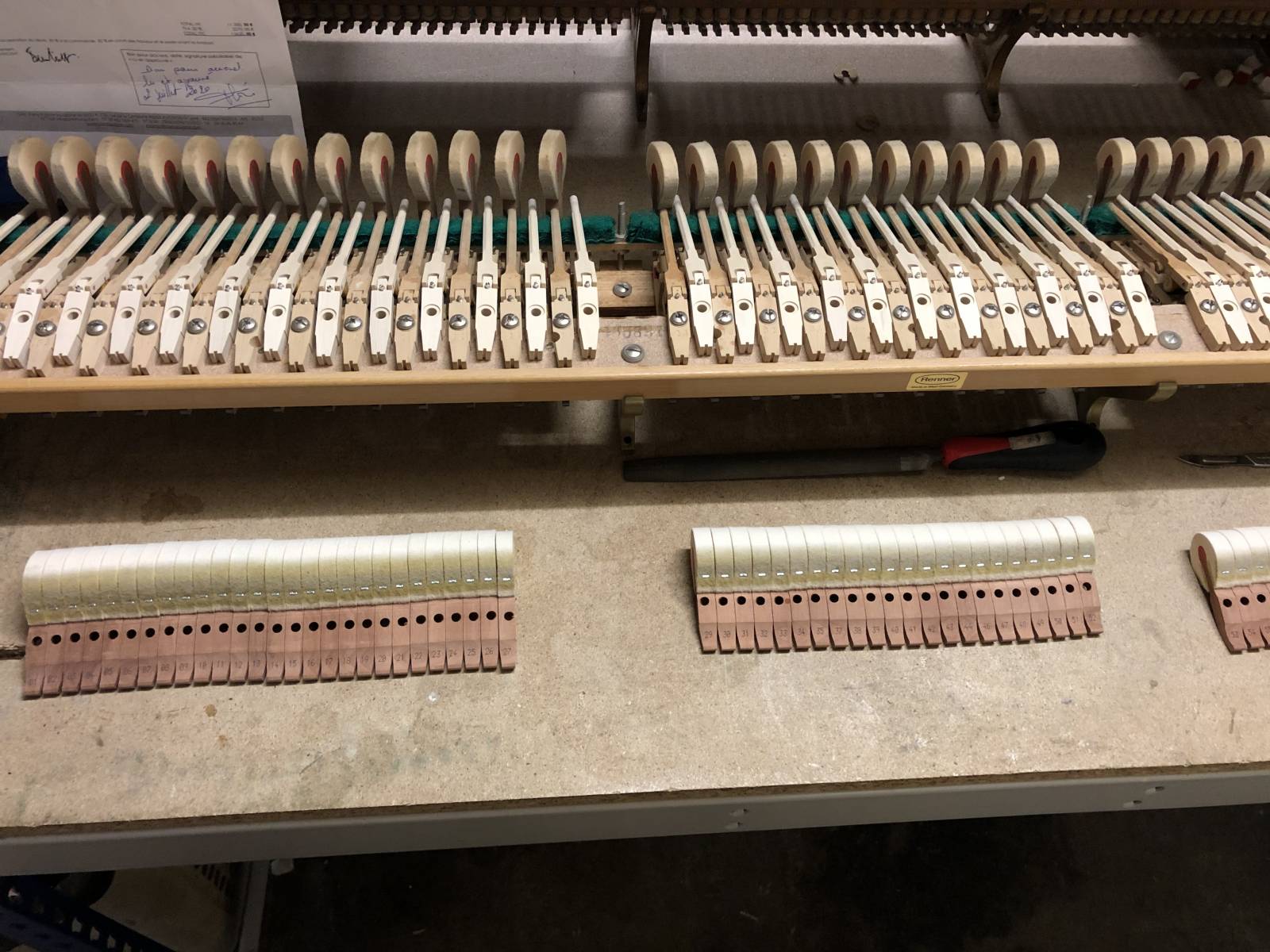 Comment faire réviser son piano : déroulé des étapes.