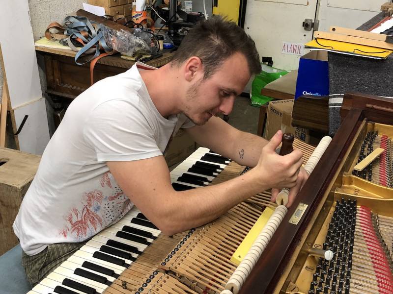 L'harmonisation de votre piano a queue à Avignon et ses alentours