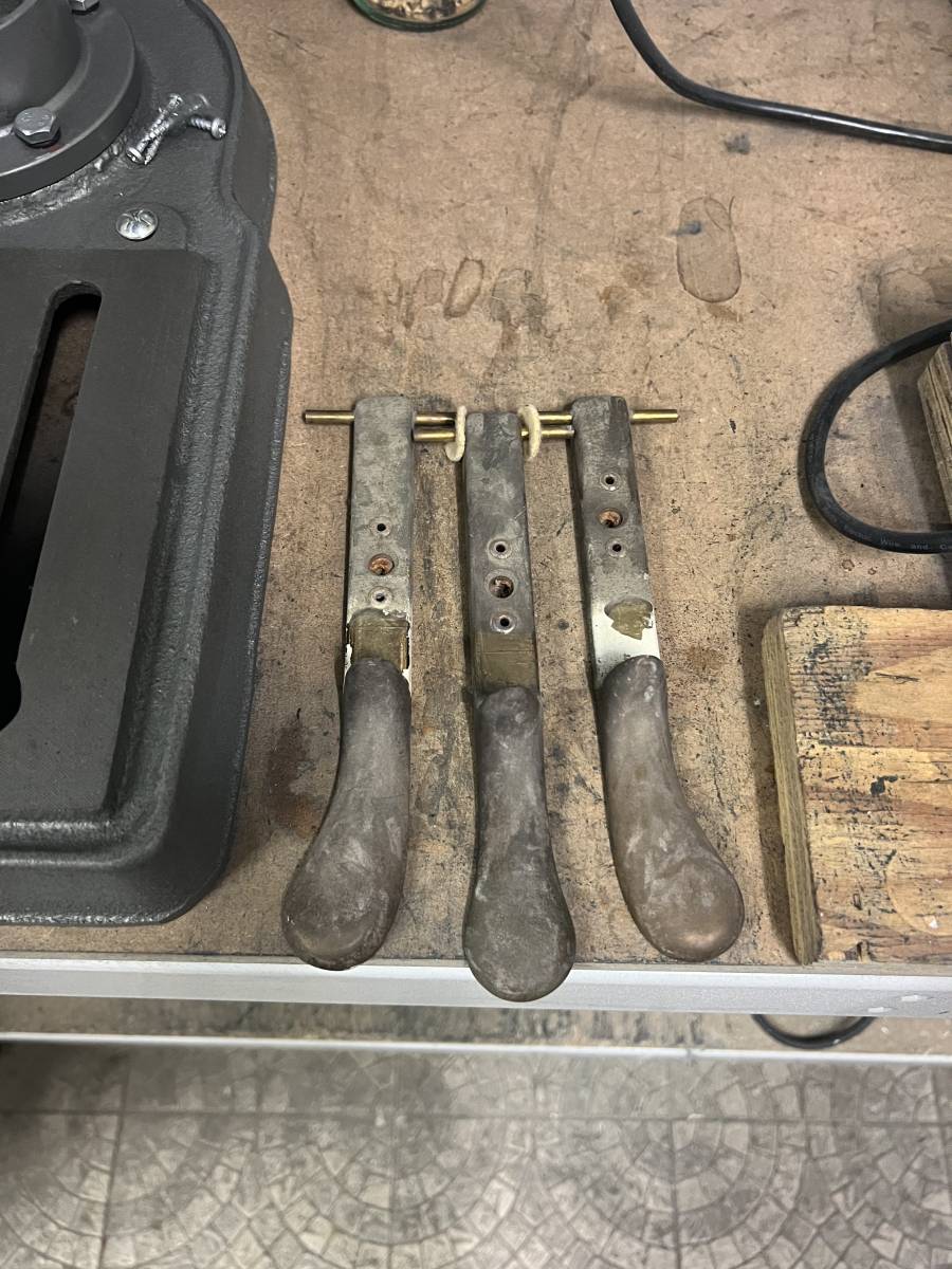 Réviser son piano acoustique : des raisons musicales et économiques.