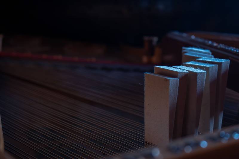 Suivi des pianos après leurs restauration dans notre atelier au Thor