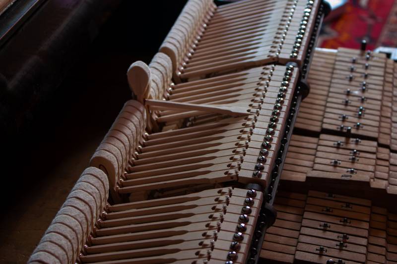 Suivi des pianos après leurs restauration dans notre atelier au Thor